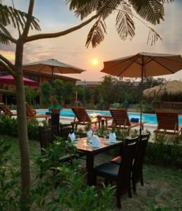 Piscina di Acacia Hotel Bagan o nelle vicinanze