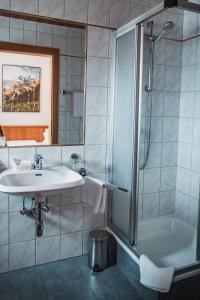 Koupelna v ubytování Hotel Garni Romantika