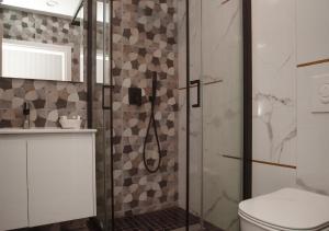 Bilik mandi di Hotel Chicago