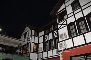 The building in which a szállodákat is located