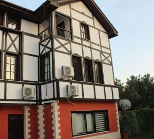 The building in which a szállodákat is located