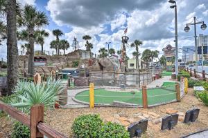 Gallery image of Oceanfront Daytona Beach Studio with Balcony in Daytona Beach Shores