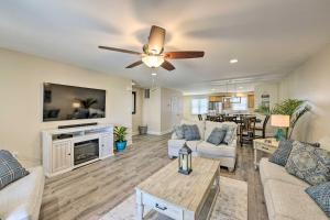 Galeriebild der Unterkunft Retreat with BBQ and Balcony 1 Block to Boardwalk! in Wildwood