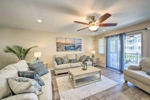 Galeriebild der Unterkunft Retreat with BBQ and Balcony 1 Block to Boardwalk! in Wildwood