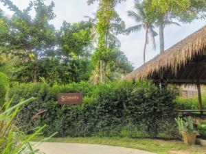 Samutra Residences外面的花园