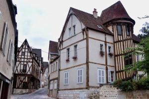 Photo de la galerie de l'établissement Matin d'été, à Chartres