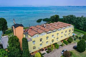 Fotografia z galérie ubytovania Miralago Superior Apartment v destinácii Peschiera del Garda