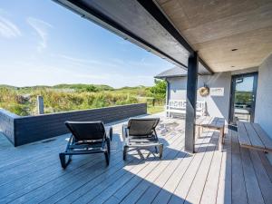 Balkón nebo terasa v ubytování Holiday home Henne XIII