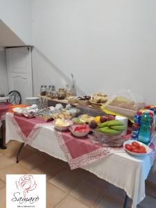 Hommikusöögi valikud saadaval majutusasutuse Samarò - Bed & Breakfast külastajatele