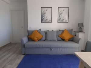 A seating area at KC home abroad panoramic sea view