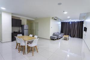 Kuchyň nebo kuchyňský kout v ubytování Emart Hotel (Riam)