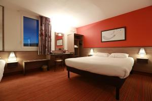 Postel nebo postele na pokoji v ubytování Ace Hotel Valence + 37 fotografií