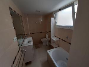 Kúpeľňa v ubytovaní Modern huge appartement, just 100 m from the beach