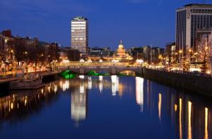 Linna Dublin üldine vaade või majutusasutusest Clayton Hotel Charlemont pildistatud vaade