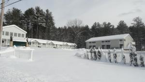 Studio Motel of Lake George v zimě