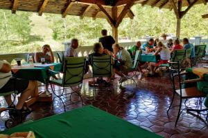 Restoran Filipovic vendégei