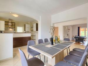 Kuchyň nebo kuchyňský kout v ubytování Holiday Home Melian by Interhome + 30 fotografií