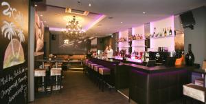 Lounge nebo bar v ubytování Karlstor Gästehaus