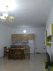 Galeriebild der Unterkunft Lindita's Seaview Apartment 2 in Vlorë