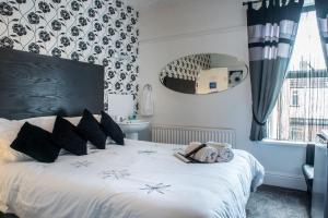 Afbeelding uit fotogalerij van M and J Guest House in Cleethorpes +37 foto's