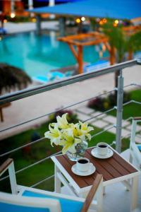 Bazén v ubytování Hotel Mykonos nebo v jeho okolí