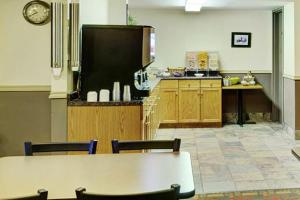 A kitchen or kitchenette at Thompson's Best Value Inn & Suites