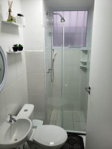 Ένα μπάνιο στο Apt Campo Grande/Res. Árvores4-Prox. Park Shopping +15 φωτογραφίες