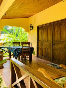 Imagen de la galería de O'Soleil Chalets Self Catering, en La Digue