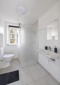 Ванная комната в aday - Apartment suite 2 Aalborg Center
