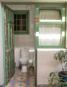 Vannas istaba naktsmītnē Eco-Hostal Tambo Verde