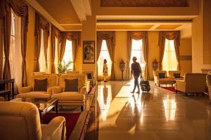 Orchha Palace and Convention Centre的休息区