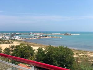 泰尔莫利SunRise Apartments的相册照片