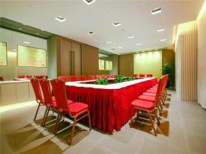 Gallery image of Jinjiang Inn Nanjing Road Pedestrian streetEast Asia Hotel in Shanghai