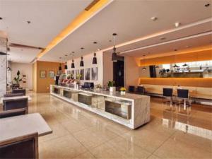 Lobby/Rezeption in der Unterkunft Jinjiang Inn Ningbo Airport Outlet Plaza