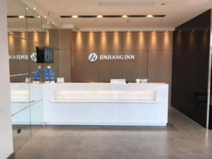 Vstupní hala nebo recepce v ubytování Jinjiang Inn Select Shangyu Wanda Plaza Shaoxing East Station
