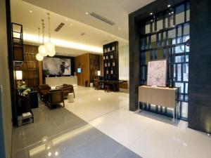 Lobbyen eller receptionen på Jinjiang Inn Select Bazhong Guangfu Street Branch