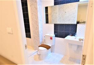 J2 Residence Chiang Rai的一间浴室