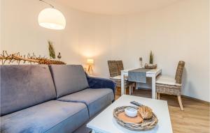 Posezení v ubytování 2 Bedroom Beautiful Home In Otterndorf