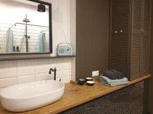 Kúpeľňa v ubytovaní Apartament w kamienicy Przy Plantach