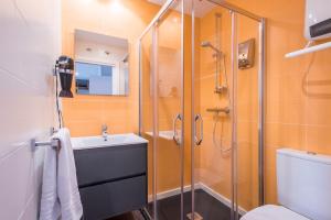 Koupelna v ubytování Apartamentos La Albarca