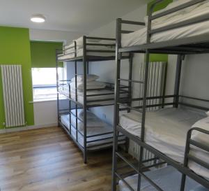 Donegal Wild Atlantic Hostel 객실 침대