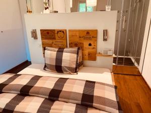 Letto o letti in una camera di Hotel Krone Sihlbrugg