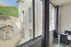 Gambar di galeri bagi Des appartements au calme dans un immeuble historique di Béziers