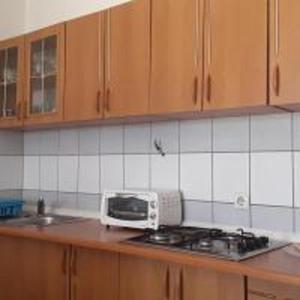 kuchnia z blatem z tosterem w obiekcie APARTAMENTOS AROMA w mieście Pag +21 zdjęć