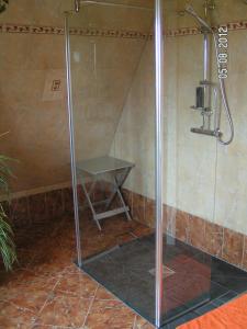 Kylpyhuone majoituspaikassa chez monika