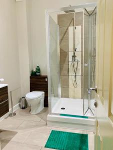 Flat 2, 9 St. Augustines Road