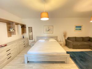 B&B Guest House Du Lac客房内的一张或多张床位