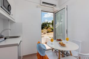 Balkón nebo terasa v ubytování W Suites by Estia