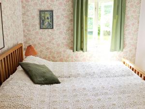 Postel nebo postele na pokoji v ubytování 6 person holiday home in Slöinge