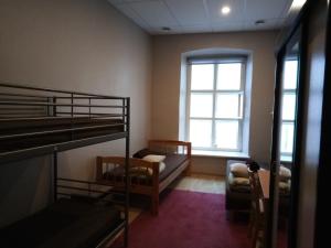 Divstāvu gulta vai divstāvu gultas numurā naktsmītnē Zinc Old Town Hostel Tallinn